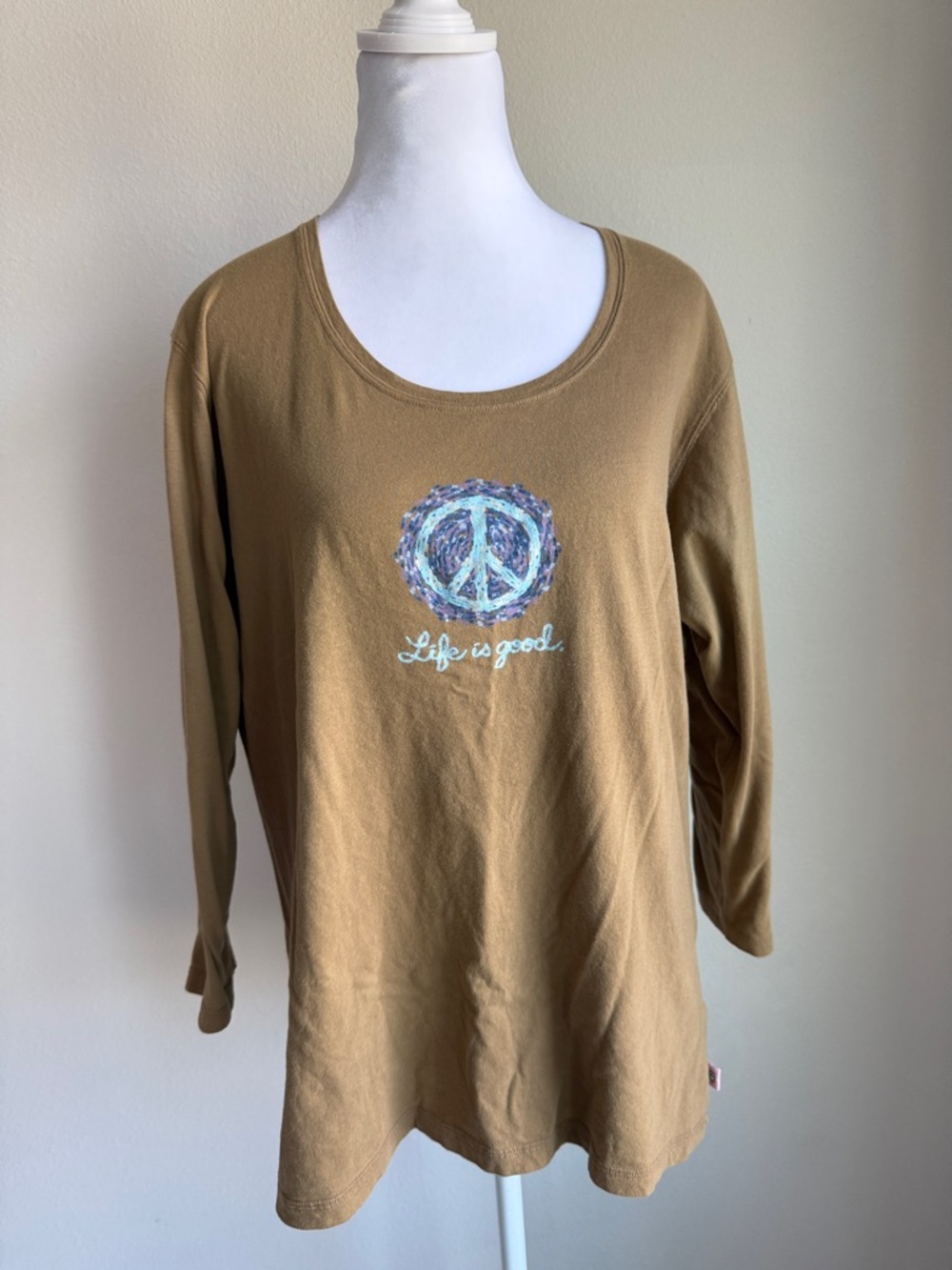 Life is Good women’s longsleeve teeshirt